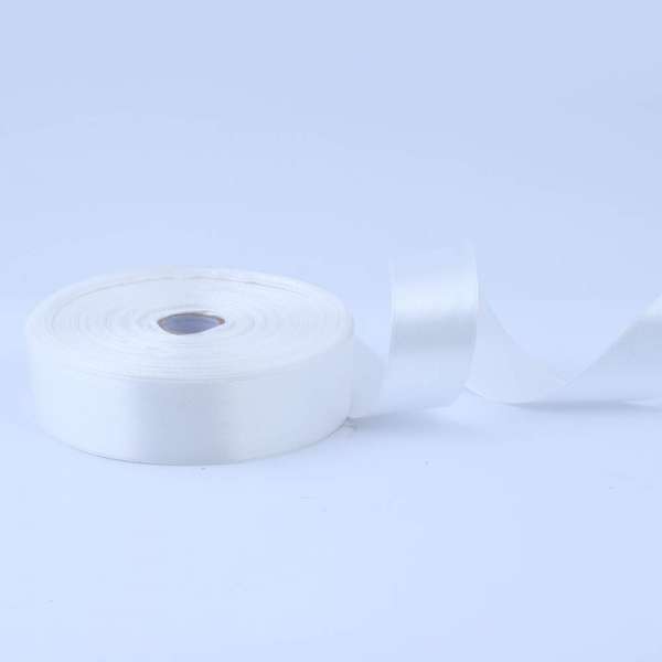 Лента атласная 25мм молочная А1-08-042 на метраж (бобина 50яр/119г)