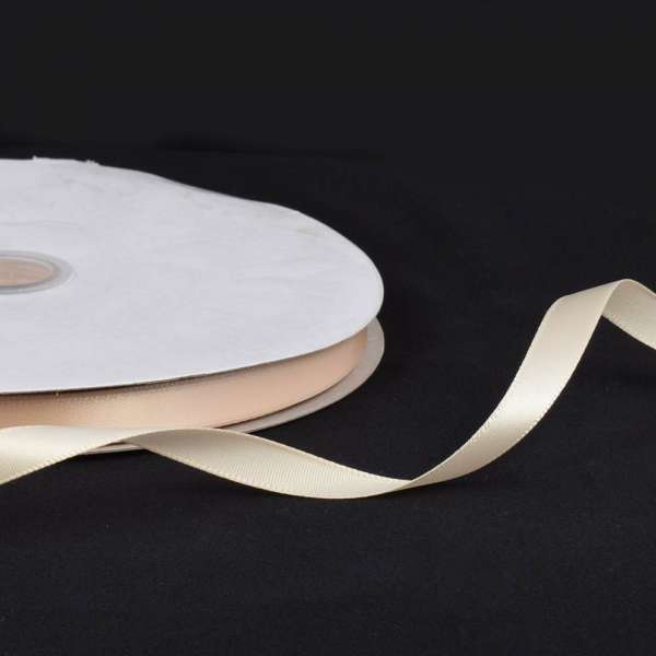 Лента атласная 10мм бежевая светлая А2-03-006 на метраж (бобина 100яр/158г)