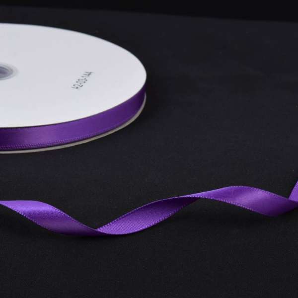 Лента атласная 10мм фиолетовая светлая А2-03-144 на метраж (бобина 100яр/158г)