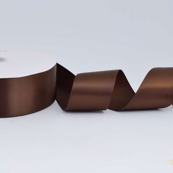 Лента атласная 50мм коричневая темная А2-16-056 на метраж (бобина 100яр/715г)