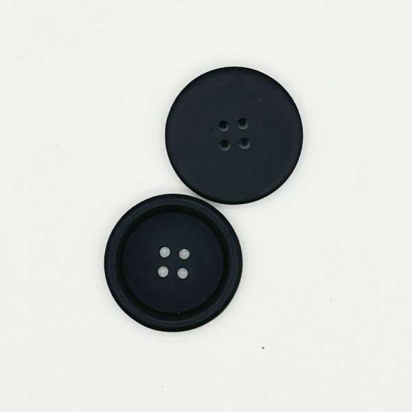 Пуговица пластик 25мм на 4 прокола черная матовая