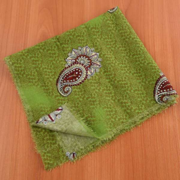 Отрез вискоза зеленая, бело-коричневые огурцы 45х50см